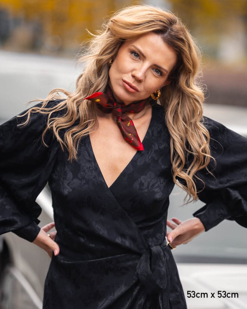 jedwabna apaszka dwustronna wisnie spadiora