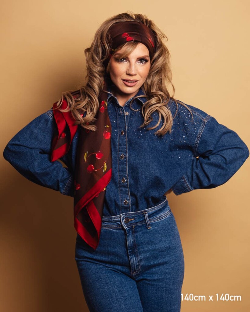 apaszka jedwabna dwustronna wisnie spadiora 23