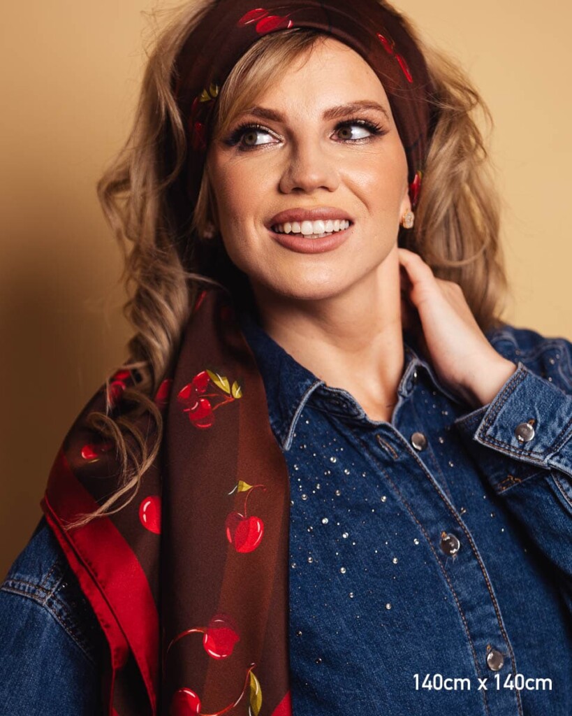 apaszka jedwabna dwustronna wisnie spadiora 26