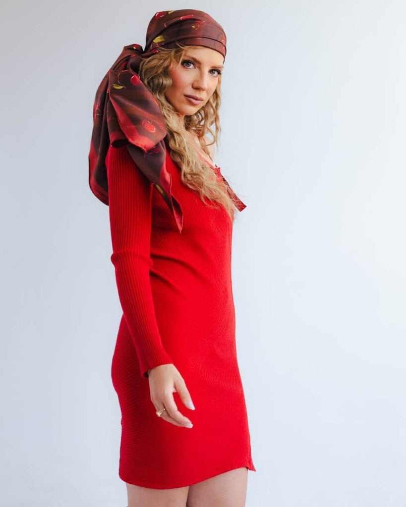 apaszka jedwabna dwustronna wisnie spadiora 41