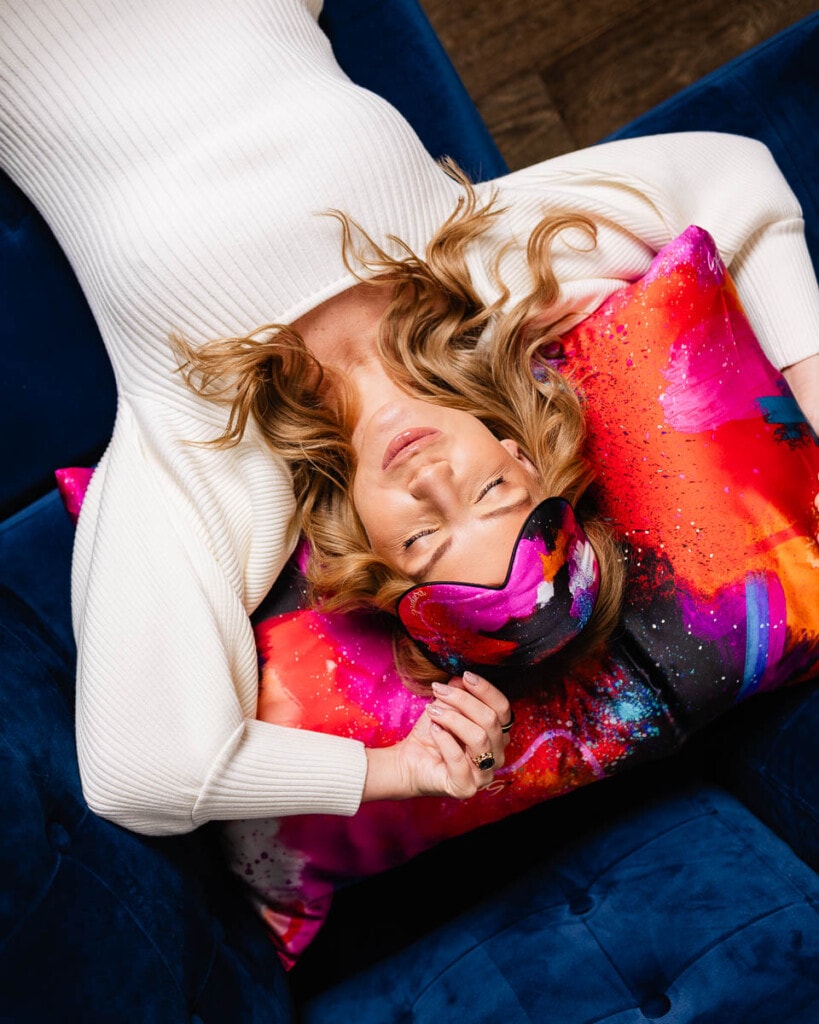 jedwabna poszewka na poduszke jedwabna opaska na oczy safari spadiora 5