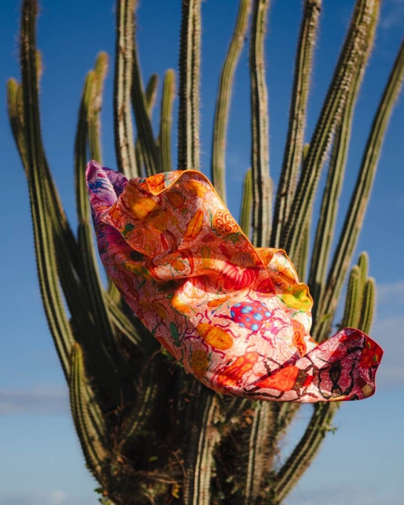 apaszka jedwabna dwustronna żuki spadiora 33