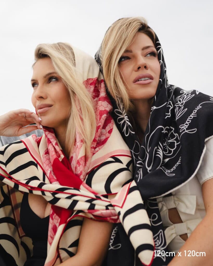 chusta welniano-jedwabna dwustronna rok weza feminimal czarna spadiora 9