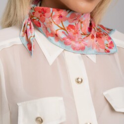 apaszka jedwabna dwustronna sakura w swietle dnia spadiora 1