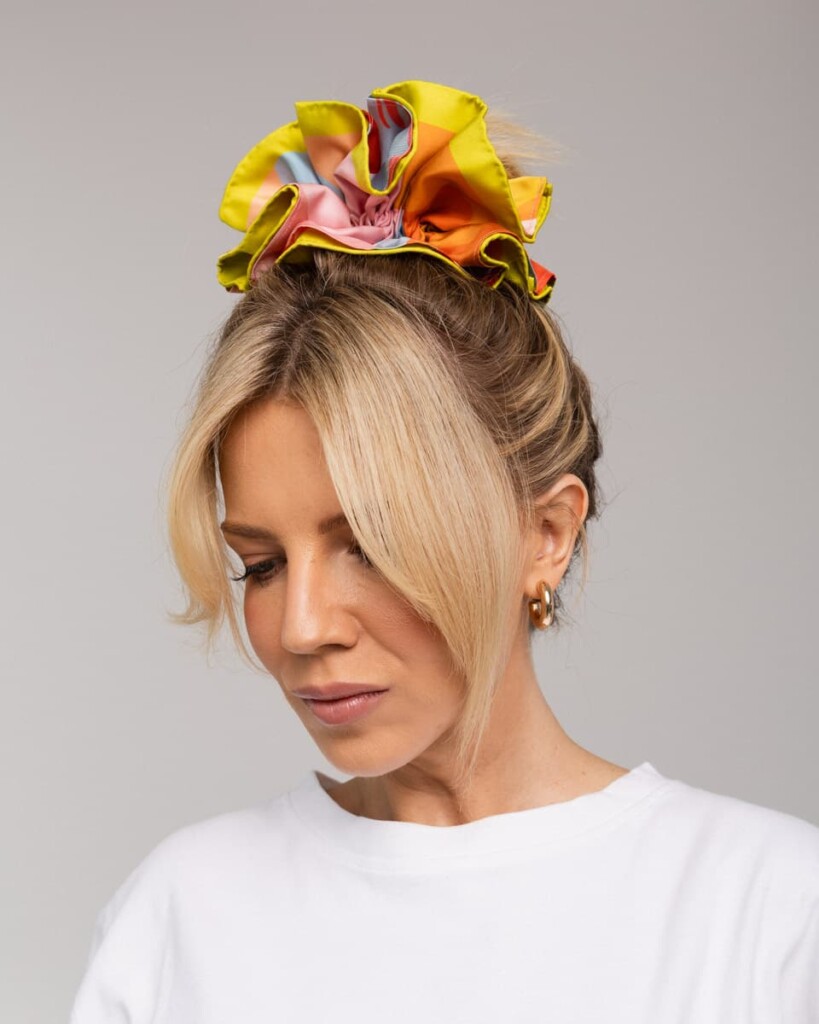 jedwabna gumka scrunchie ornamilo self love first  spadiora 2